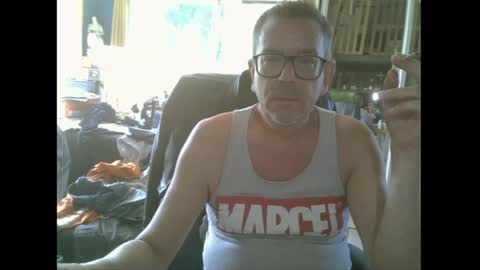 Snapshot of bradysboy chatting on April 29, 8:51 am bradysboy online show from April 29, 8:51 am