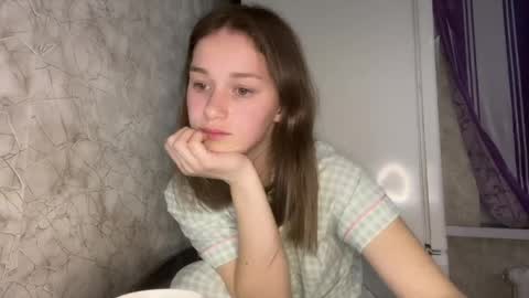 Snapshot of bralkissy chatting on April 25, 5:54 pm Kate online show from April 25, 5:54 pm
