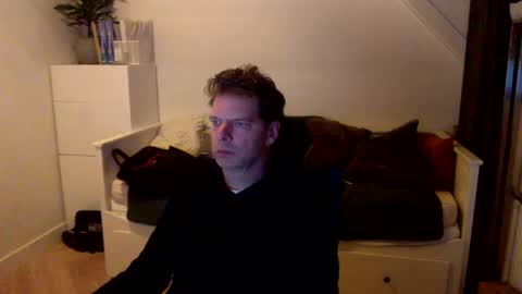 Snapshot of bram1944972145 chatting on January 4, 6:30 pm Bram online show from January 4, 6:30 pm