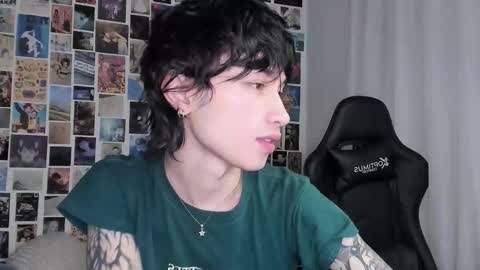 Snapshot of brand741 chatting on October 4, 7:17 am Brand online show from October 4, 7:17 am