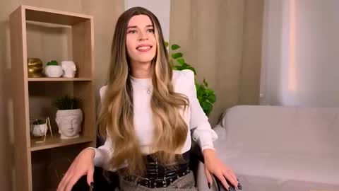 Snapshot of branda_kelly chatting on November 18, 1:15 pm Branda online show from November 18, 1:15 pm