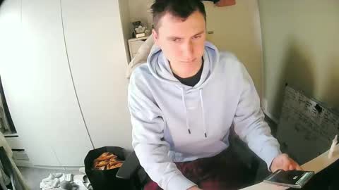 brandinator__cb online show from April 20, 7:44 am