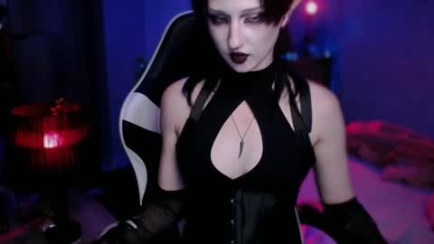 Snapshot of brandy_queen chatting on May 22, 8:14 pm Aurorabut ur dad just calls me Rory online show from May 22, 8:14 pm