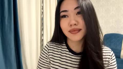 Snapshot of brandysveum chatting on November 12, 12:05 pm Aypril online show from November 12, 12:05 pm