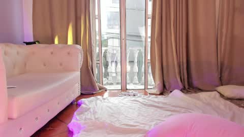 Snapshot of brann_tadzio chatting on February 4, 3:36 pm online show from February 4, 3:36 pm