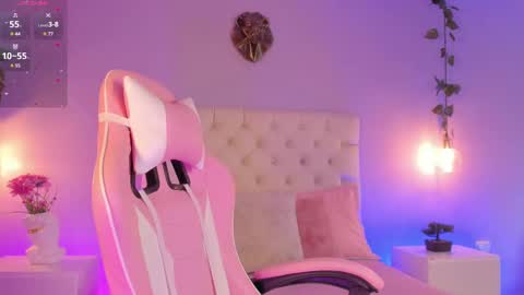 Snapshot of brann_tadzio chatting on February 15, 12:54 pm online show from February 15, 12:54 pm