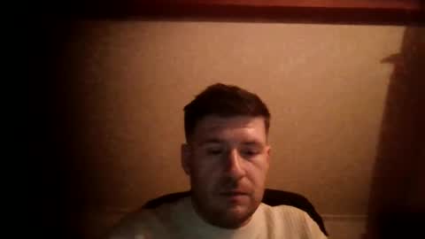 Snapshot of brate1899 chatting on December 1, 3:33 am brate1899 online show from December 1, 3:33 am