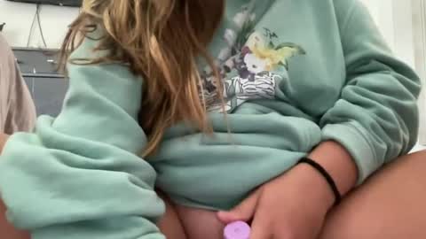 brattylittlelion online show from May 22, 4:56 pm