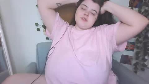 Snapshot of brattyprincess_emma chatting on October 16, 6:09 pm Emma online show from October 16, 6:09 pm