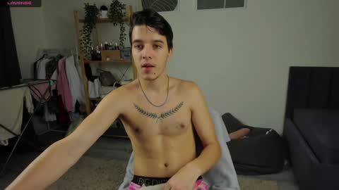 Johny Bravo online show from December 8, 5:39 am