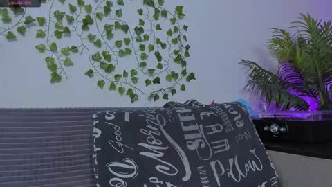 Johny Bravo online show from February 24, 12:36 pm