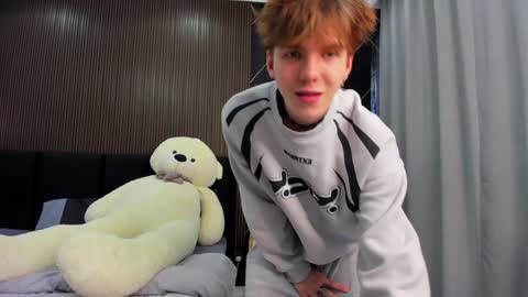 Snapshot of braxiboy chatting on January 25, 9:47 am Brax online show from January 25, 9:47 am