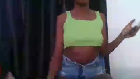 Snapshot of breezykan123 chatting on June 14, 10:28 am breelia online show from June 14, 10:28 am
