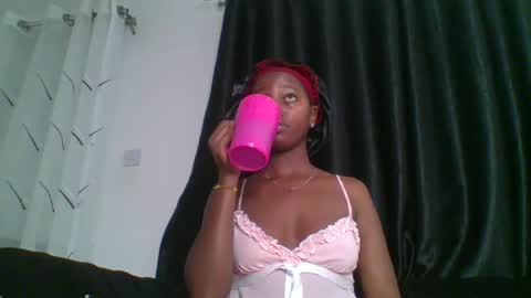 Snapshot of breezykan123 chatting on August 6, 2:57 am breelia online show from August 6, 2:57 am