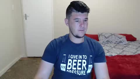 Snapshot of brendansexyboy098754 chatting on December 17, 3:06 am ask me lol online show from December 17, 3:06 am