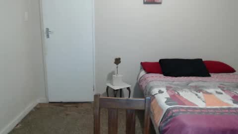 Snapshot of brendansexyboy098754 chatting on December 20, 2:30 am ask me lol online show from December 20, 2:30 am