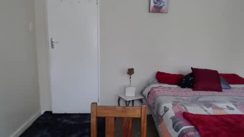 Snapshot of brendansexyboy098754 chatting on December 27, 6:24 am ask me lol online show from December 27, 6:24 am