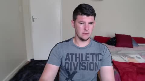 Snapshot of brendansexyboy098754 chatting on December 27, 9:28 am ask me lol online show from December 27, 9:28 am