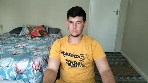 Snapshot of brendansexyboy098754 chatting on January 4, 11:54 am ask me lol online show from January 4, 11:54 am