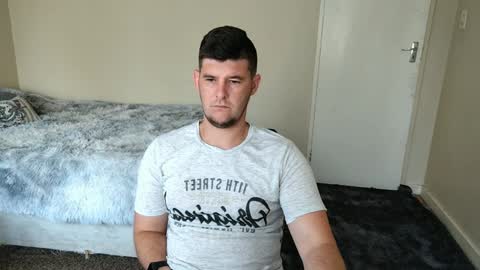 Snapshot of brendansexyboy098754 chatting on January 13, 2:11 pm ask me lol online show from January 13, 2:11 pm