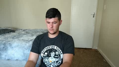 Snapshot of brendansexyboy098754 chatting on January 15, 5:08 am ask me lol online show from January 15, 5:08 am