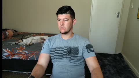 Snapshot of brendansexyboy098754 chatting on January 19, 8:29 am ask me lol online show from January 19, 8:29 am