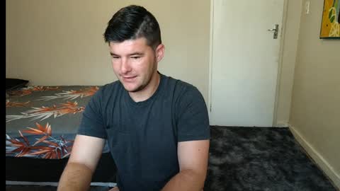 Snapshot of brendansexyboy098754 chatting on January 20, 4:43 am ask me lol online show from January 20, 4:43 am