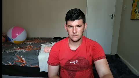 Snapshot of brendansexyboy098754 chatting on January 22, 9:46 am ask me lol online show from January 22, 9:46 am