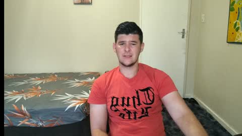 Snapshot of brendansexyboy098754 chatting on January 28, 4:08 am ask me lol online show from January 28, 4:08 am