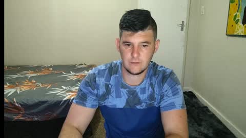 Snapshot of brendansexyboy098754 chatting on January 28, 4:52 pm ask me lol online show from January 28, 4:52 pm