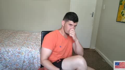 Snapshot of brendansexyboy098754 chatting on February 5, 9:57 am ask me lol online show from February 5, 9:57 am