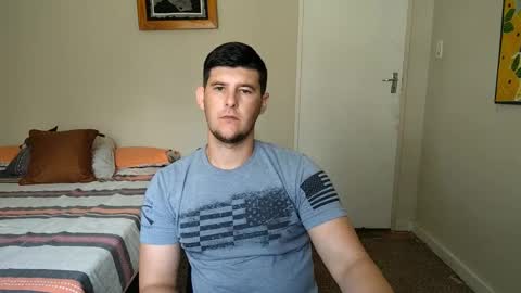 Snapshot of brendansexyboy098754 chatting on February 13, 9:51 am ask me lol online show from February 13, 9:51 am