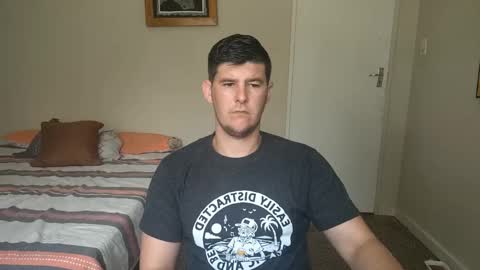 Snapshot of brendansexyboy098754 chatting on February 14, 10:28 am ask me lol online show from February 14, 10:28 am