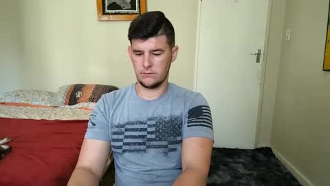 Snapshot of brendansexyboy098754 chatting on February 24, 6:05 am ask me lol online show from February 24, 6:05 am