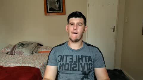 Snapshot of brendansexyboy098754 chatting on February 28, 10:09 am ask me lol online show from February 28, 10:09 am