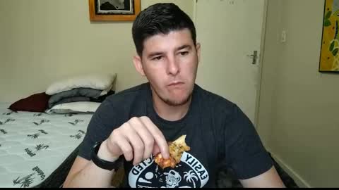 Snapshot of brendansexyboy098754 chatting on March 5, 9:49 am ask me lol online show from March 5, 9:49 am