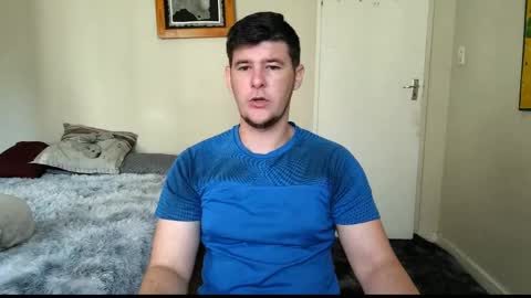 Snapshot of brendansexyboy098754 chatting on March 10, 6:27 am ask me lol online show from March 10, 6:27 am