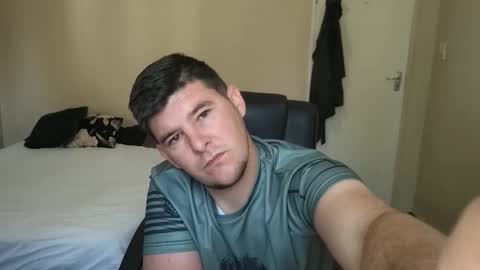 Snapshot of brendansexyboy098754 chatting on September 15, 7:08 am ask me lol online show from September 15, 7:08 am