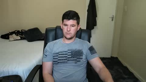 Snapshot of brendansexyboy098754 chatting on September 22, 6:04 am ask me lol online show from September 22, 6:04 am