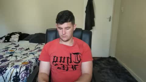 Snapshot of brendansexyboy098754 chatting on October 9, 4:43 am ask me lol online show from October 9, 4:43 am