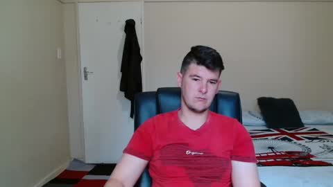 Snapshot of brendansexyboy098754 chatting on October 27, 4:49 am ask me lol online show from October 27, 4:49 am