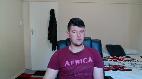 Snapshot of brendansexyboy098754 chatting on October 28, 4:49 am ask me lol online show from October 28, 4:49 am