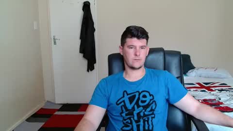 Snapshot of brendansexyboy098754 chatting on November 6, 8:26 am ask me lol online show from November 6, 8:26 am