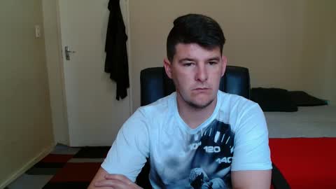 Snapshot of brendansexyboy098754 chatting on November 21, 8:57 am ask me lol online show from November 21, 8:57 am