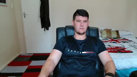 Snapshot of brendansexyboy098754 chatting on February 23, 6:22 am ask me lol online show from February 23, 6:22 am