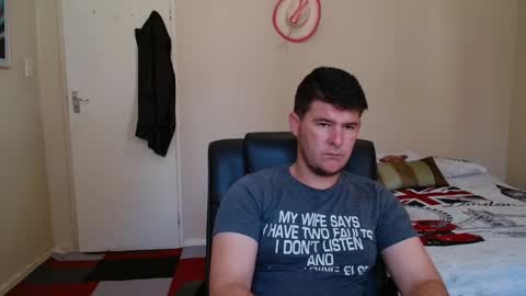 Snapshot of brendansexyboy098754 chatting on March 2, 8:43 am ask me lol online show from March 2, 8:43 am