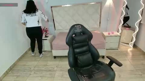 BRENDDA  online show from January 7, 3:09 am