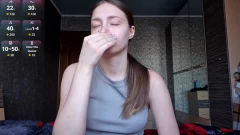 Snapshot of brendelle chatting on February 12, 5:24 am Mia online show from February 12, 5:24 am