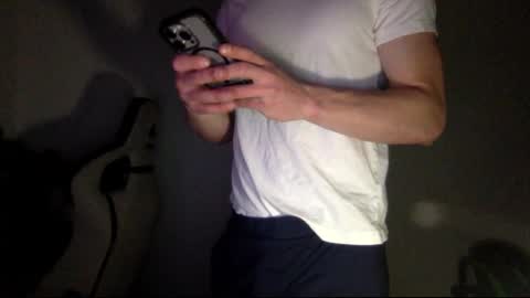 Snapshot of brentbow4 chatting on February 11, 1:54 am Brent Bowers online show from February 11, 1:54 am