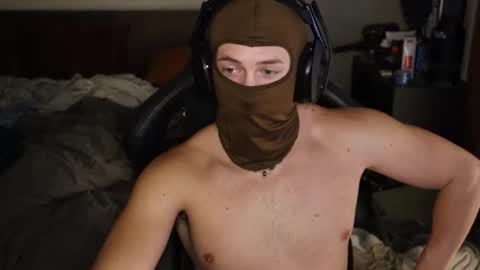 Snapshot of brentonverde chatting on November 17, 10:37 pm brentonverde online show from November 17, 10:37 pm